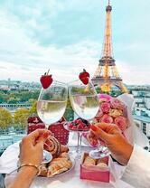 Без бренда «Свидание на фоне Эйфелевой башки» в Таганроге в интернет-магазине  Без бренда «Свидание на фоне Эйфелевой башки» в Таганроге